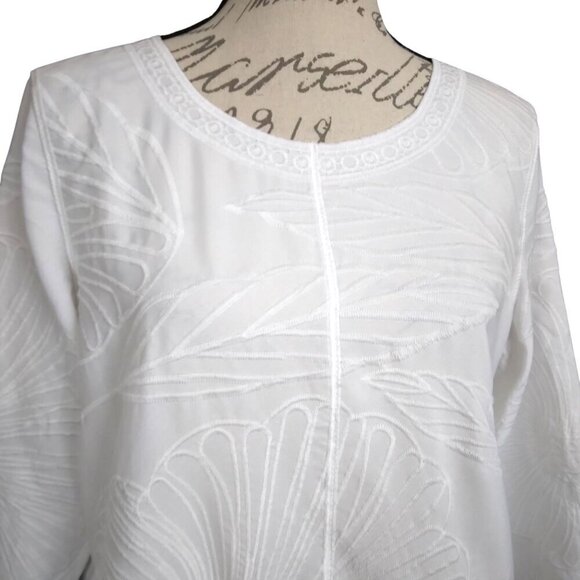Chico’s | White Embroidered Floral Pull On Top Blouse | Size M - Picture 1 of 9